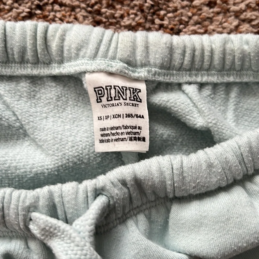 Victoria’s Secret Pink sweatpants, size XS, bright blue, barely worn - Picture 3 of 3